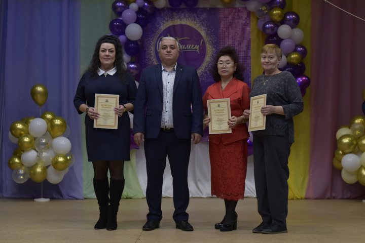 Награждение на юбилейной сцене